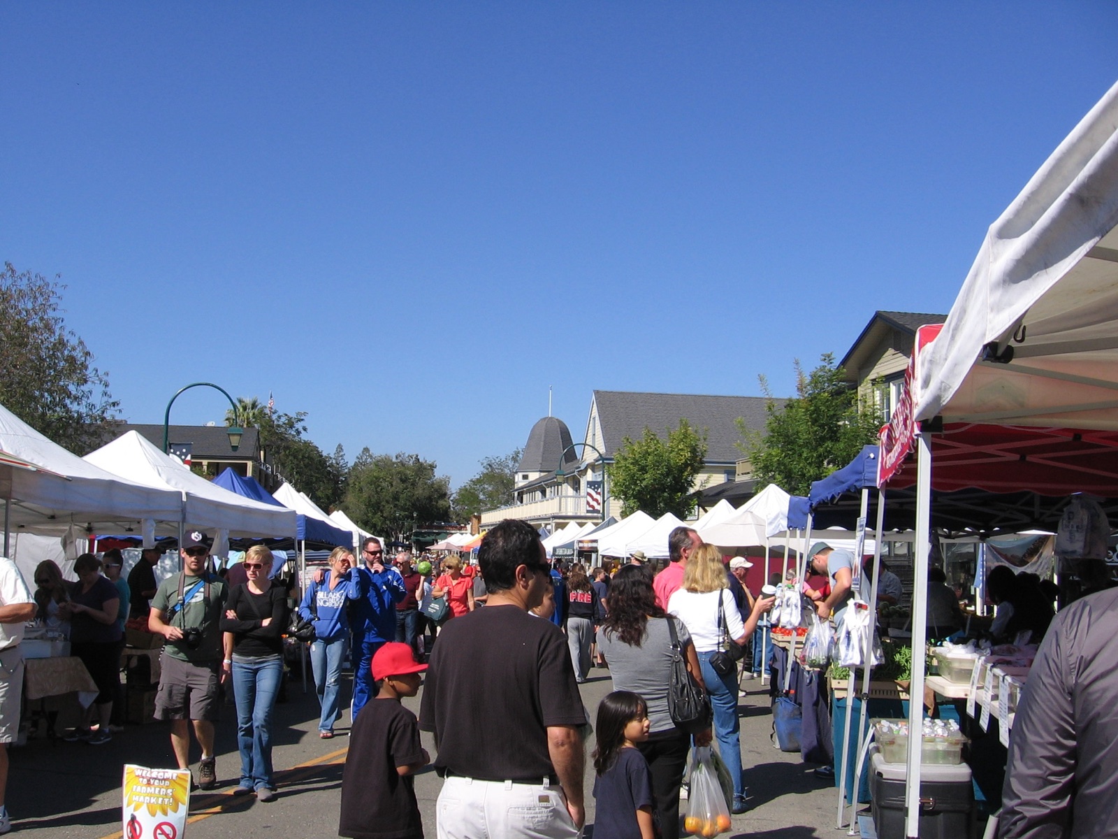 Pleasanton Farmers' Market on Saturday